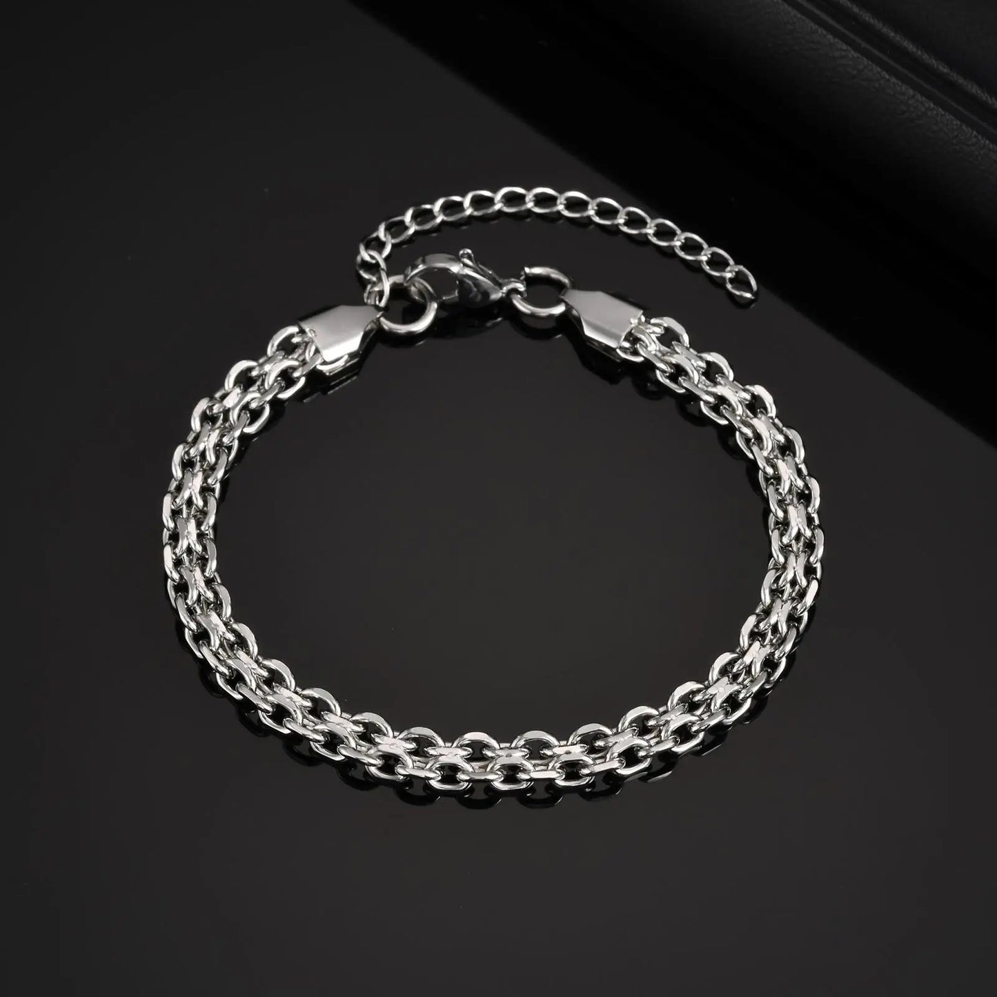 18K Venice Bracelet Stainless Steel Sleek Link Jewelry | DAILY DRIPZ
